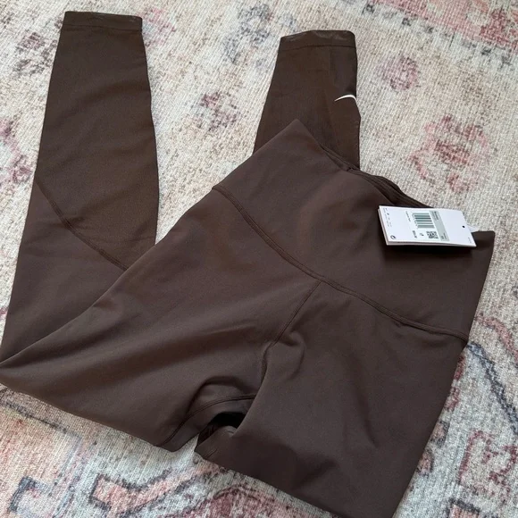 Women’s Nike leggings - Picture 1 of 3